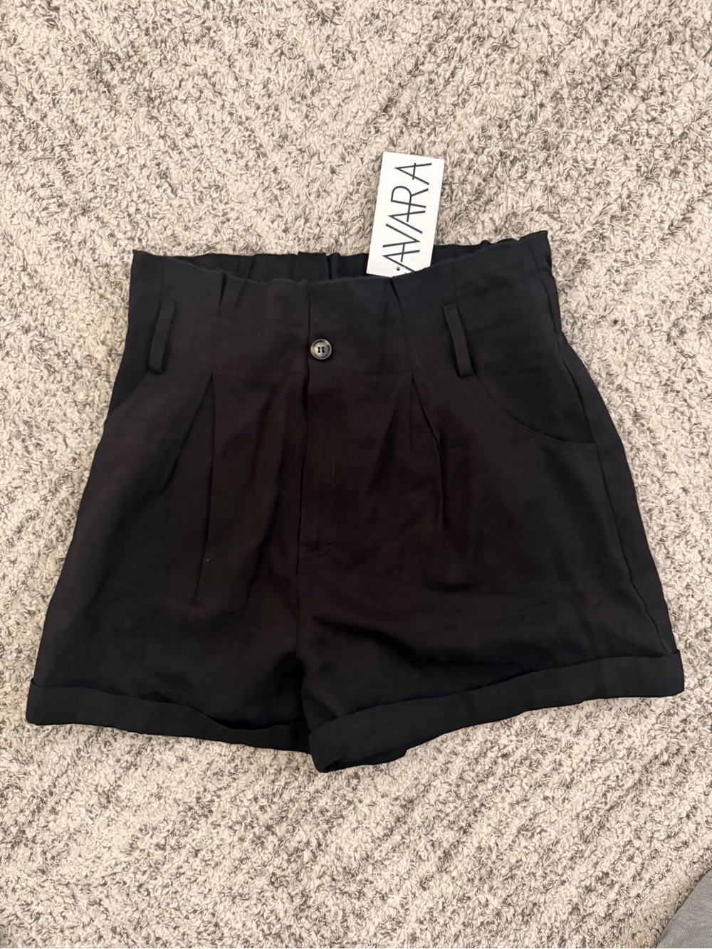 Avara glam Black High-Waist Pleated Fold Cuff Women's Shorts